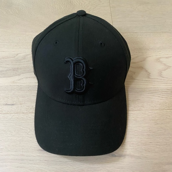 Boston Red Sox Hat - Picture 3 of 4